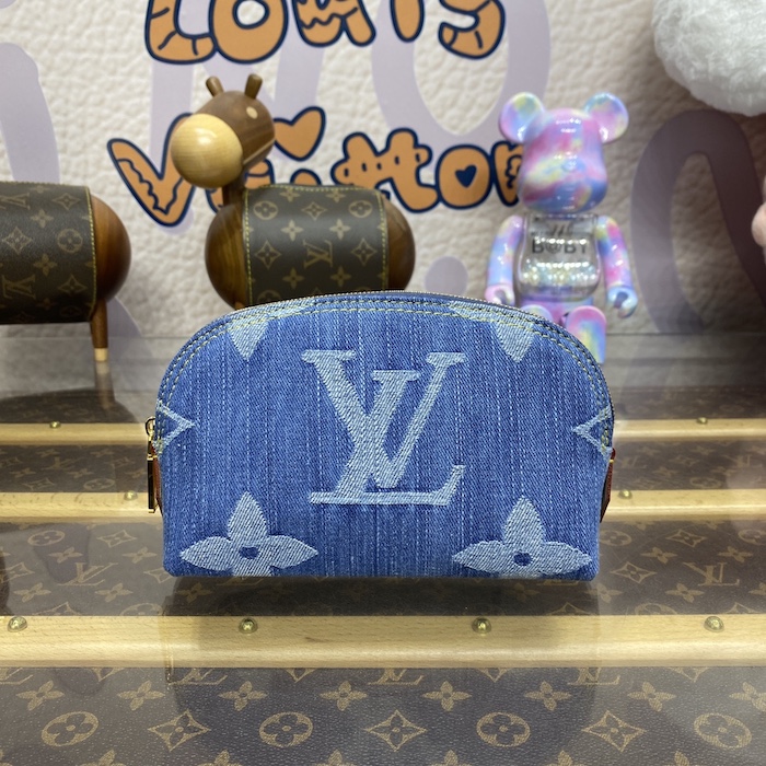 l**is V*t*n monogram denim pochette cosmétique pm m24316