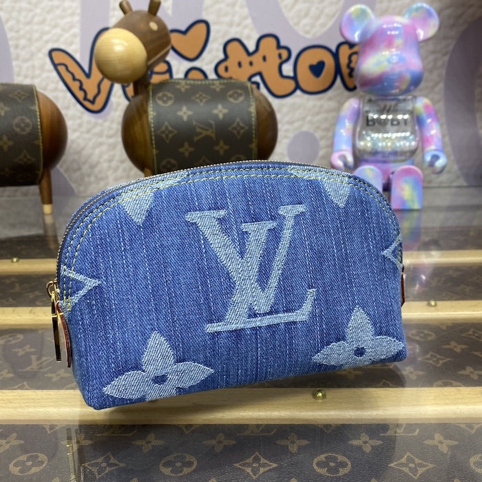 l**is V*t*n monogram denim pochette cosmétique pm m24316