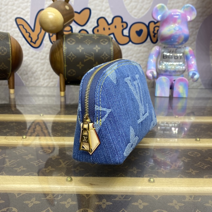 l**is V*t*n monogram denim pochette cosmétique pm m24316