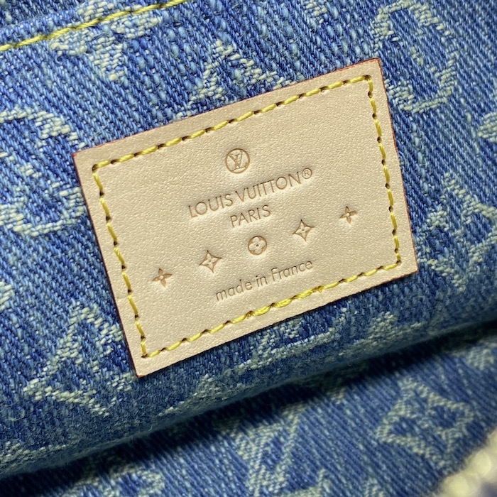 l**is V*t*n monogram denim pochette cosmétique pm m24316