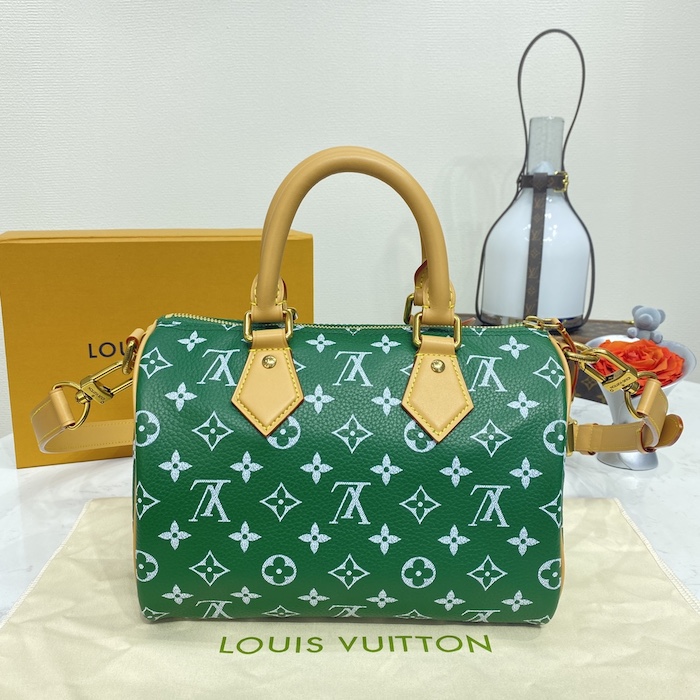 l**is V*t*n monogram leather speedy p9 bandouliere 25 m24423