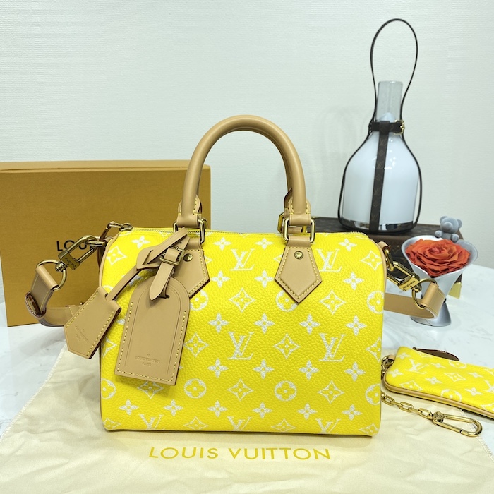 l**is V*t*n monogram leather speedy p9 bandouliere 25 m24426