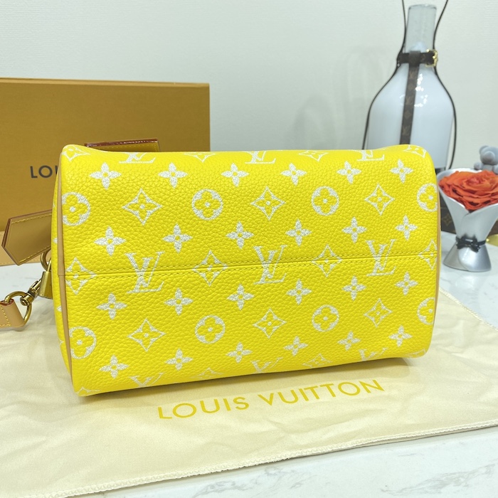 l**is V*t*n monogram leather speedy p9 bandouliere 25 m24426