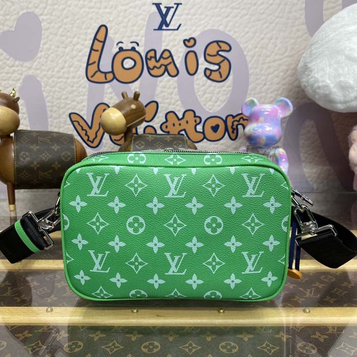 l**is V*t*n taiga cowhide leather alpha messenger green m31014