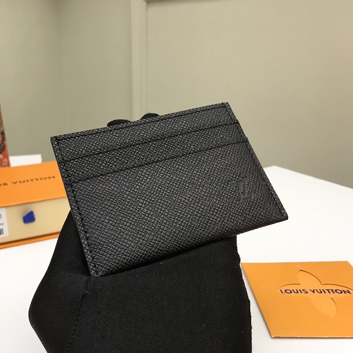 l**is V*t*n taiga leather double card holder m32730