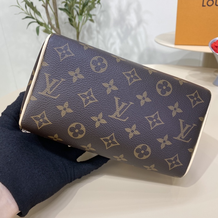 l**is V*t*n monogram canvas speedy bandoulière 20 m46234