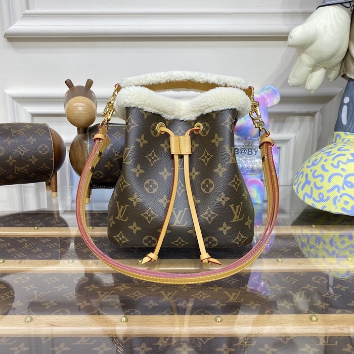 l**is V*t*n monogram canvas and shearling néonoé bb m46319
