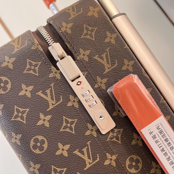 l**is V*t*n monogram canvas horizon 55 red m46778