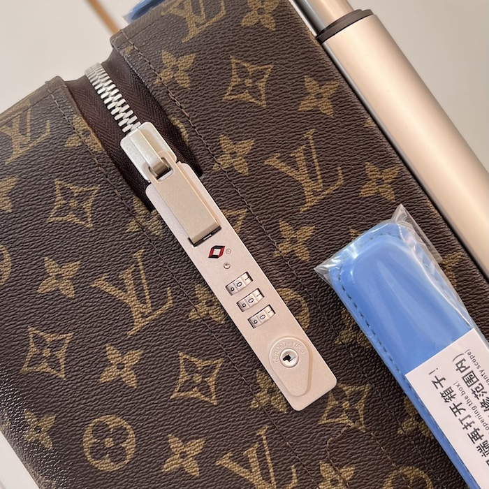l**is V*t*n monogram canvas horizon 55 blue m46779