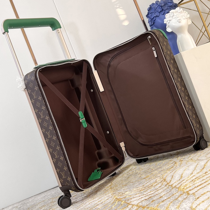 l**is V*t*n monogram canvas horizon 55 green m46781