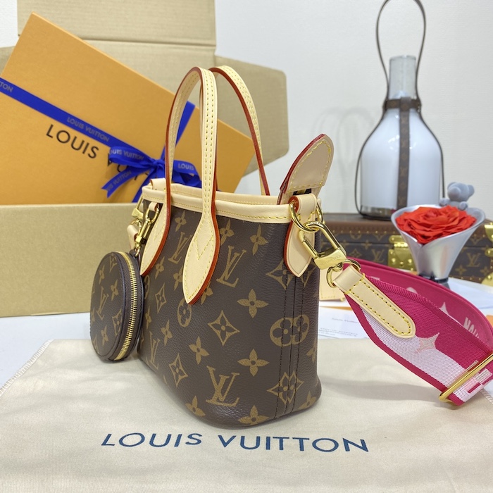 l**is V*t*n monogram canvas neverfull bb m46786