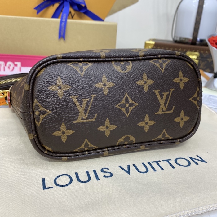 l**is V*t*n monogram canvas neverfull bb m46786
