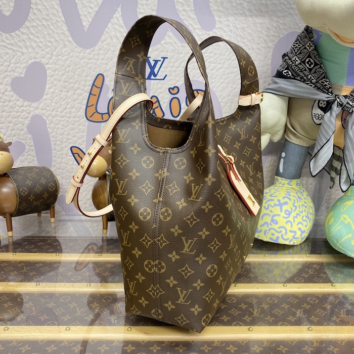 l**is V*t*n monogram canvas atlantis gm m46817
