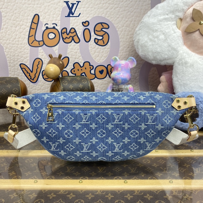 l**is V*t*n monogram denim high rise bumbag m46837