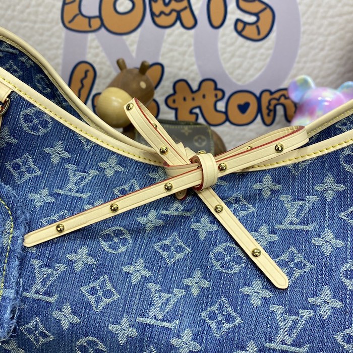 l**is V*t*n monogram denim carryall mm m46855