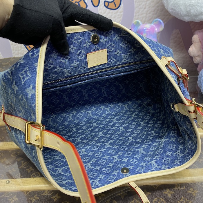 l**is V*t*n monogram denim carryall mm m46855