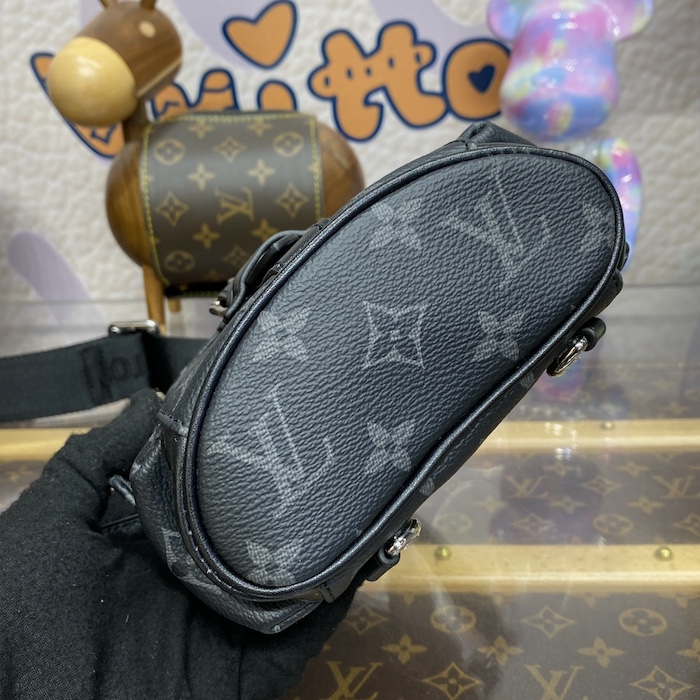 l**is V*t*n monogram eclipse nano christopher m82769