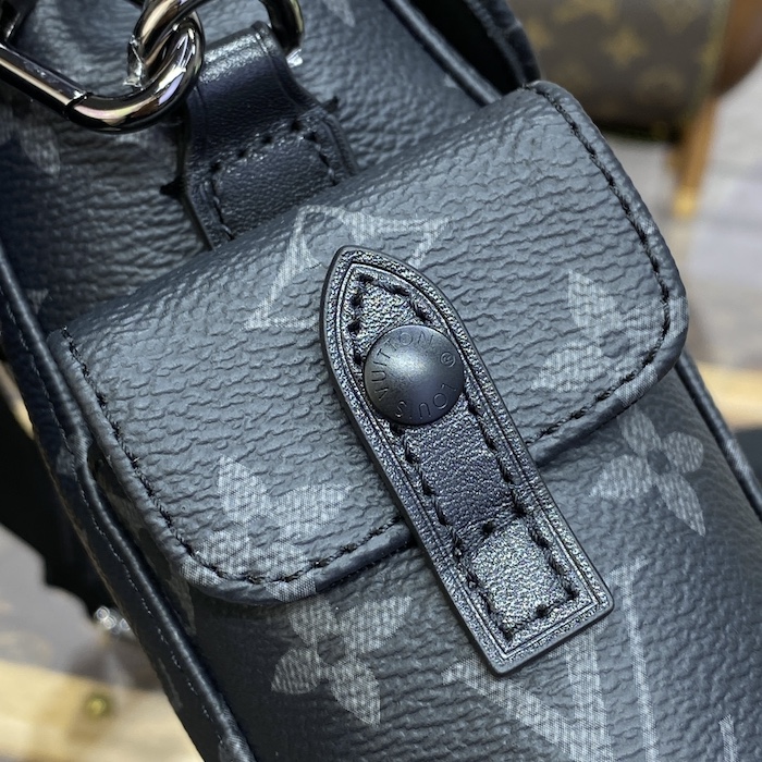 l**is V*t*n monogram eclipse nano christopher m82769