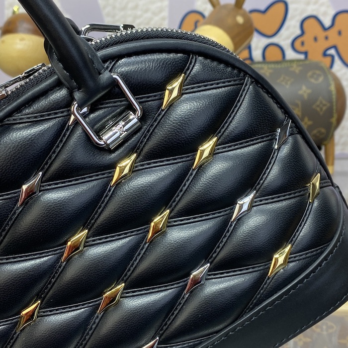 l**is V*t*n lambskin leather nano alma m83019