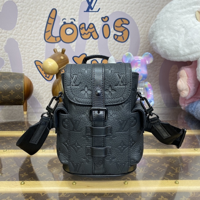 l**is V*t*n monogram taurillon nano christopher m83164