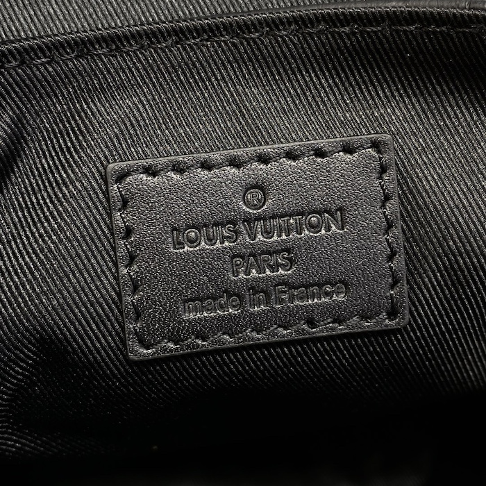 l**is V*t*n monogram taurillon nano christopher m83164