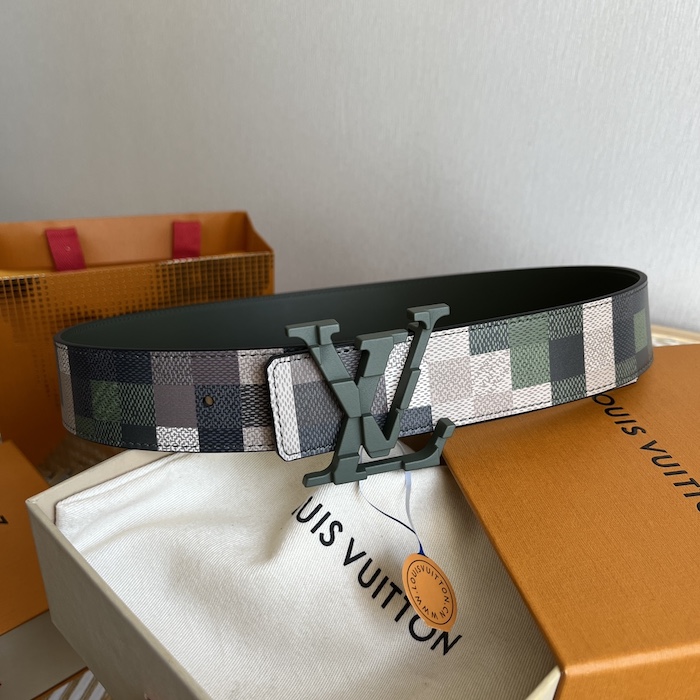 l**is V*t*n lv mega pixel 40mm reversible belt m8470