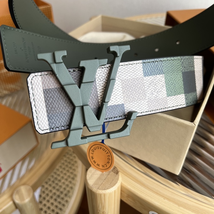 l**is V*t*n lv mega pixel 40mm reversible belt m8470