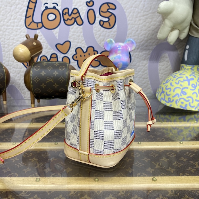 l**is V*t*n damier azur nano noé n40511