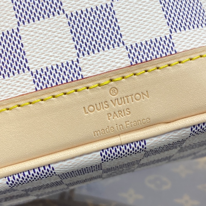 l**is V*t*n damier azur nano noé n40511