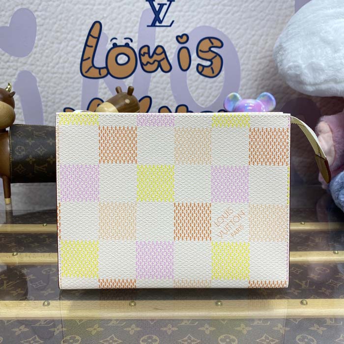l**is V*t*n damier giant canvas toilet pouch n40740