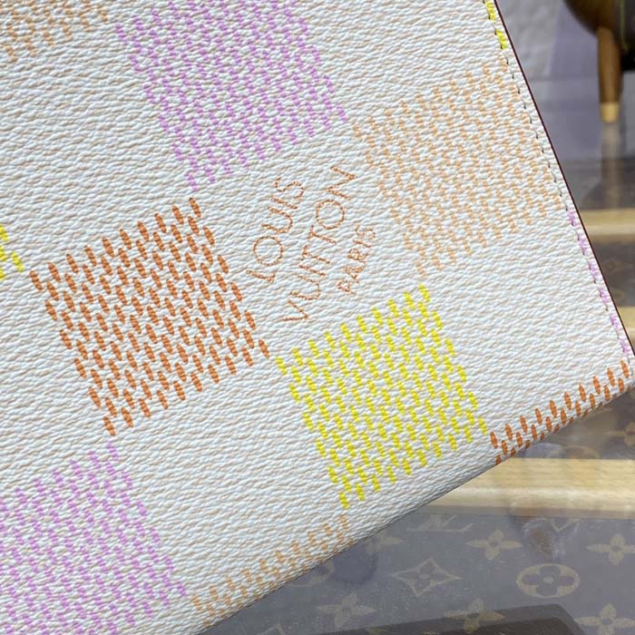 l**is V*t*n damier giant canvas toilet pouch n40740