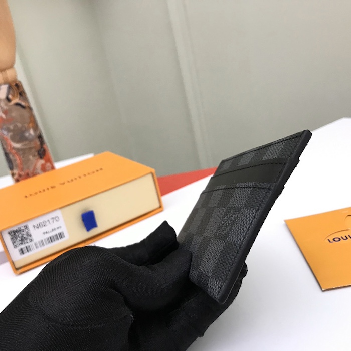 l**is V*t*n damier graphite double card holder n62170