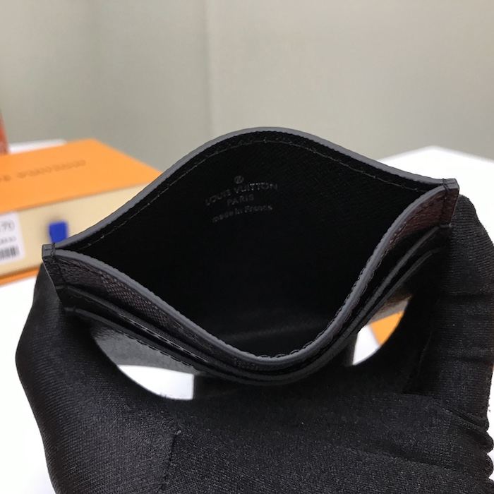 l**is V*t*n damier graphite double card holder n62170