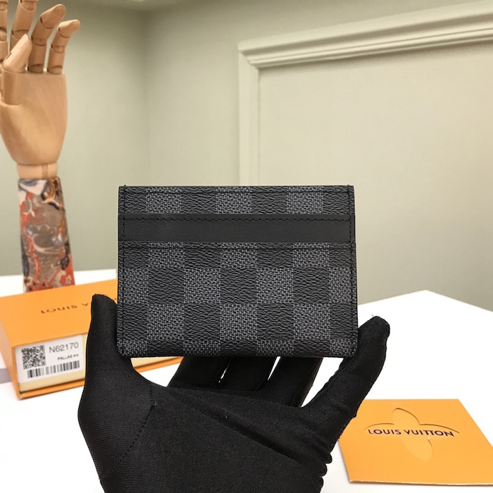 l**is V*t*n damier graphite double card holder n62170