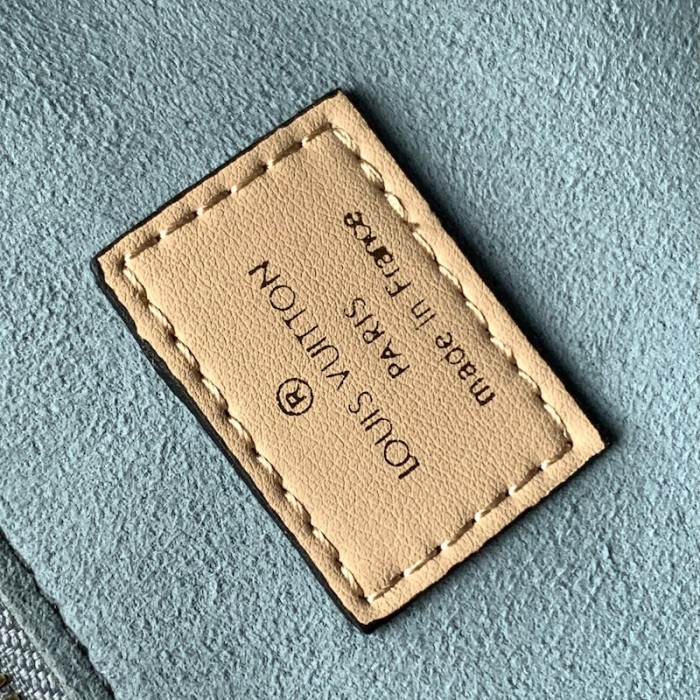 l**is V*t*n monogram canvas on my side pm m57729