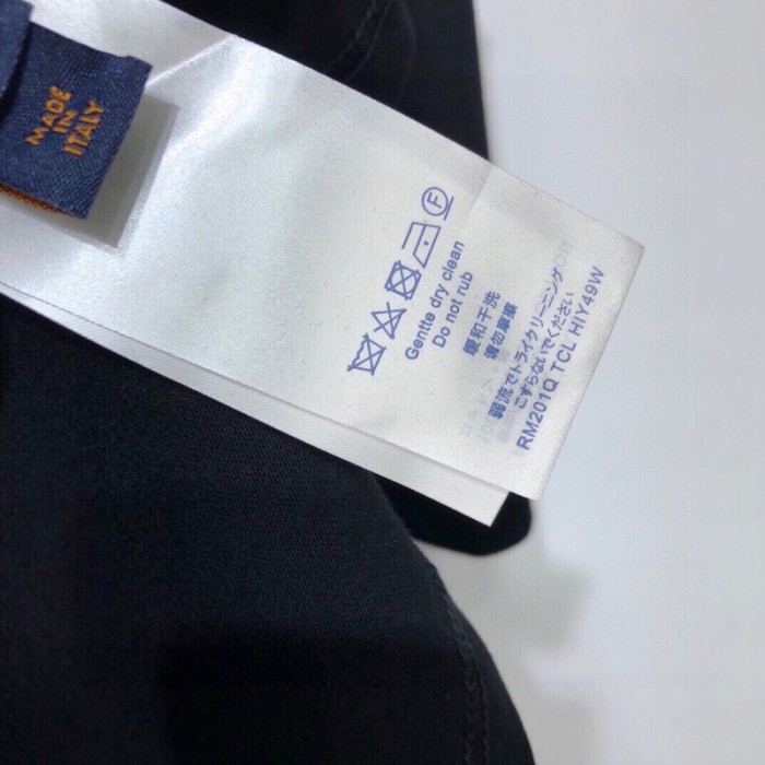 l**is V*t*n half damier pocket t-shirt black