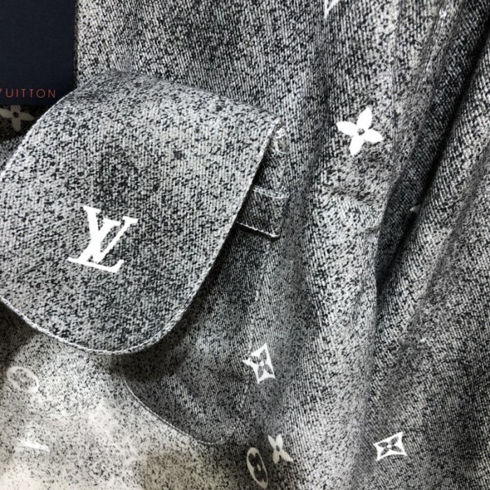 l**is V*t*n monogram spray workwear shirt 1a96la