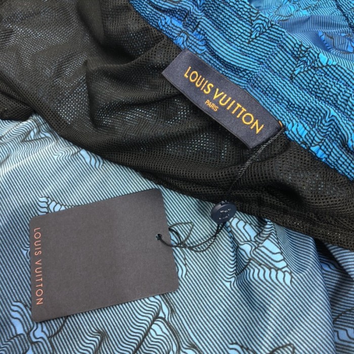 l**is V*t*n 2054 printed swimwear