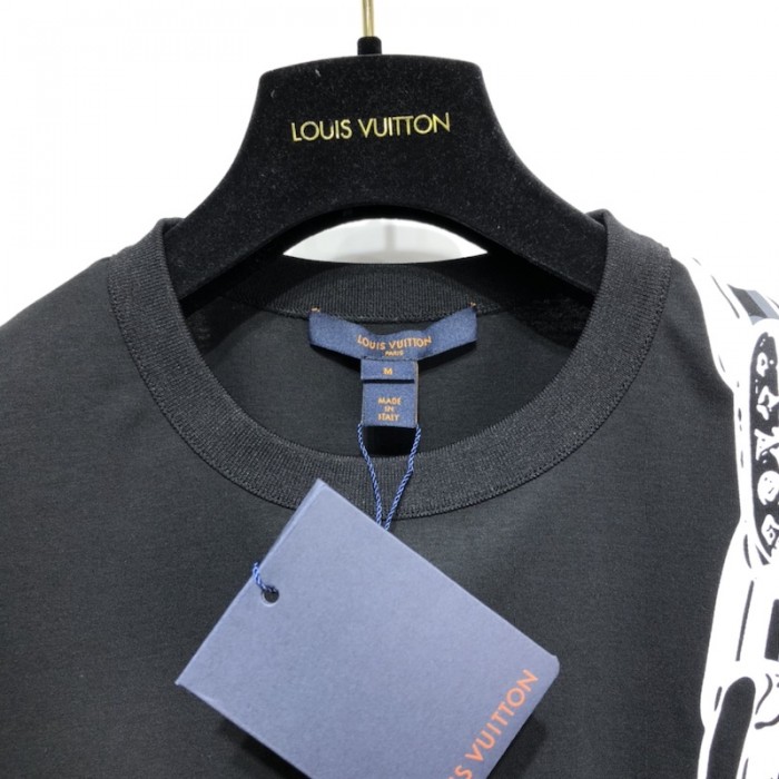 l**is V*t*n chain print t-shirt 1a9nps