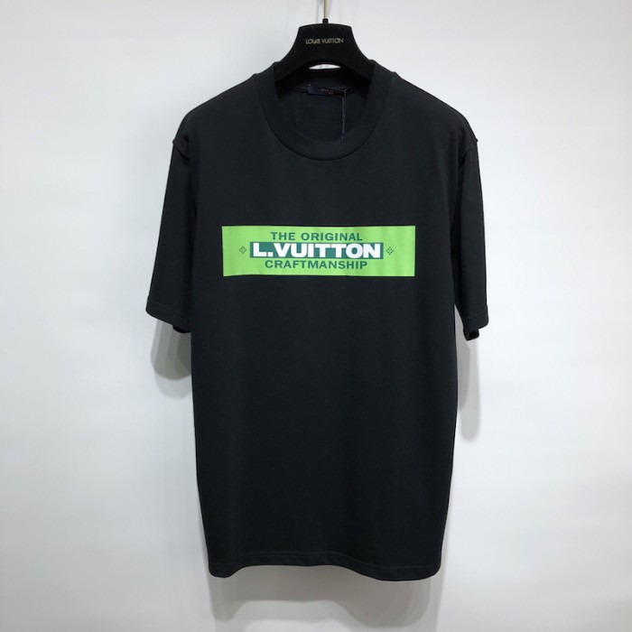 l**is V*t*n l. V*t*n printed t-shirt 1a9t6y
