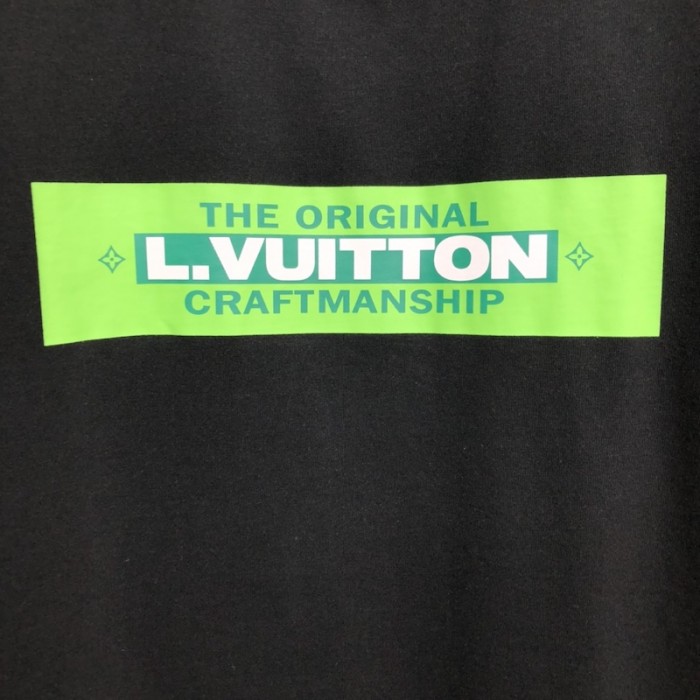 l**is V*t*n l. V*t*n printed t-shirt 1a9t6y