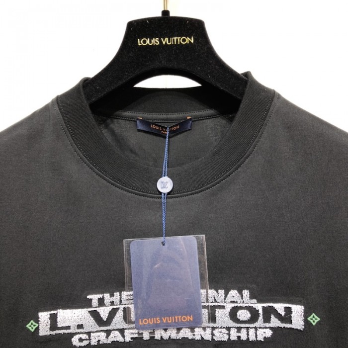 l**is V*t*n l. V*t*n printed t-shirt black