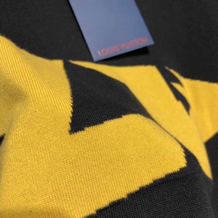 l**is V*t*n intarsia football t-shirt 1a9tax