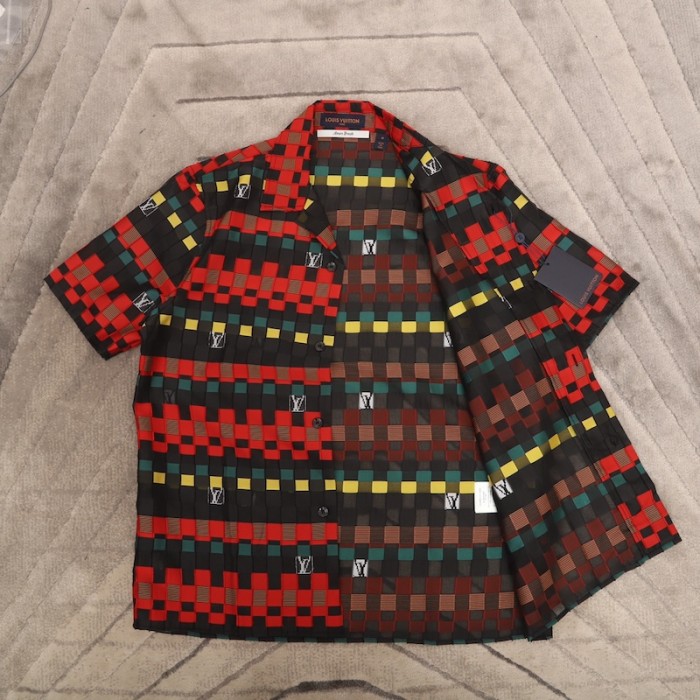 l**is V*t*n hawaiian shirt 1a9tb4