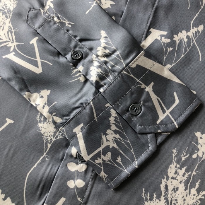 l**is V*t*n lv printed leaf regular shirt 1aa4id