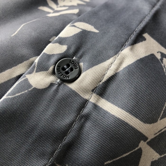 l**is V*t*n lv printed leaf regular shirt 1aa4id