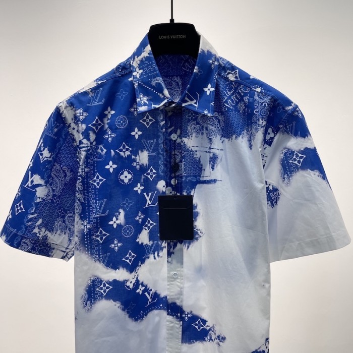l**is V*t*n monogram bandana short-sleeved shirt 1aa4ud