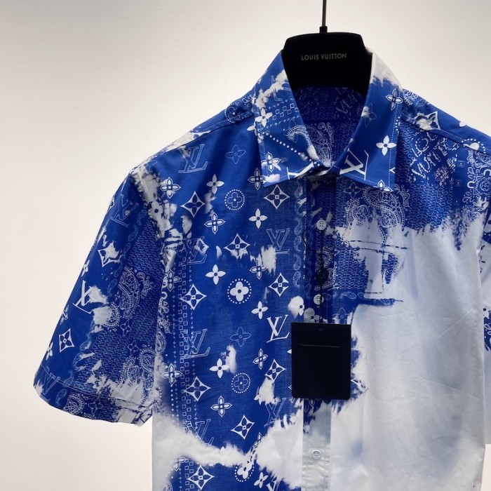 l**is V*t*n monogram bandana short-sleeved shirt 1aa4ud
