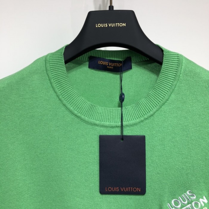 l**is V*t*n signature short-sleeved crewneck green