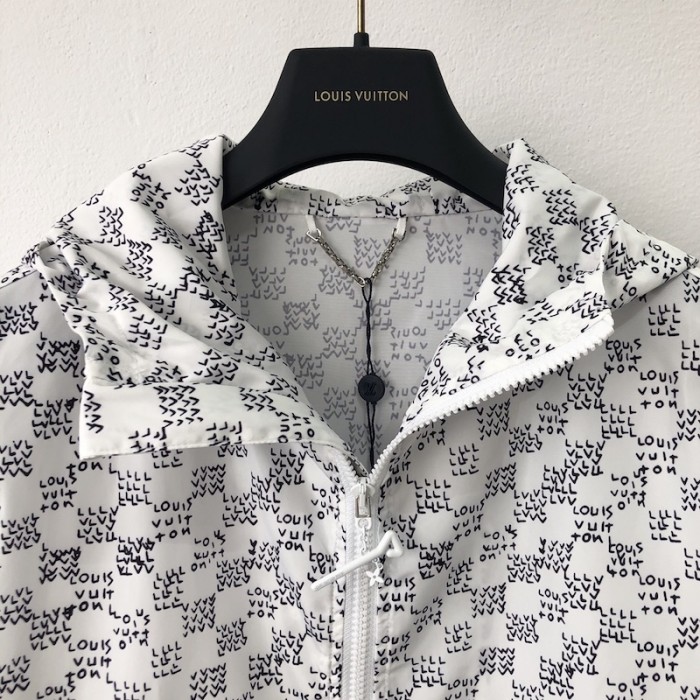 l**is V*t*n damier spread windbreaker 1aa536